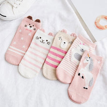 Load image into Gallery viewer, Striped Heart Socks