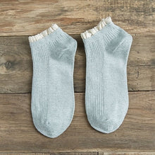 Load image into Gallery viewer, Soft Socks with Lace