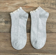 Load image into Gallery viewer, Soft Socks with Lace