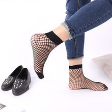 Load image into Gallery viewer, Fishnet Socks