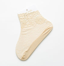 Load image into Gallery viewer, Lady Socks
